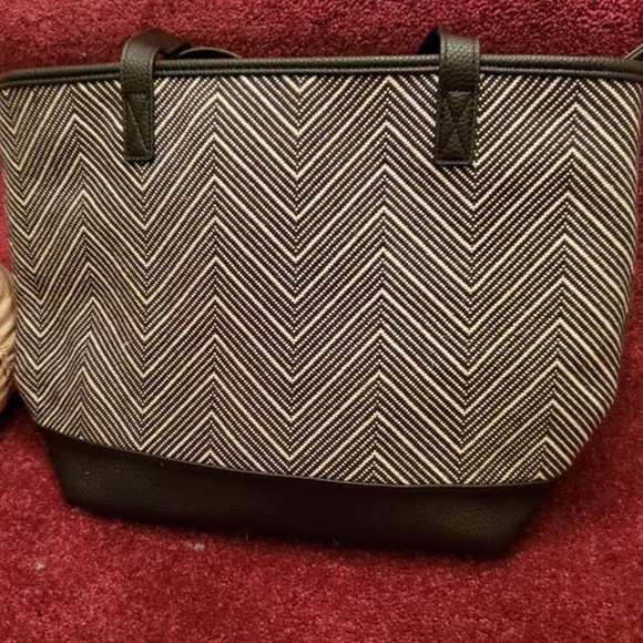 thirty-one Handbags - Thirty One City Chic Bag